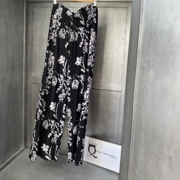 Pajama Style Drawstring Pant - Picture 4 of 5